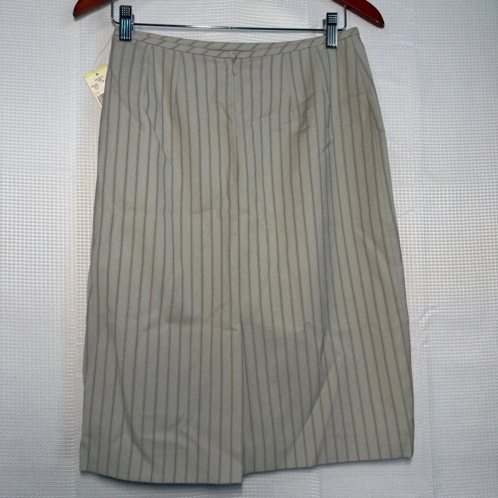 Kasper Skirt Suit 4 Gray Pink Pinstripe‎ Ribbon Trim Blazer and Skirt Set
